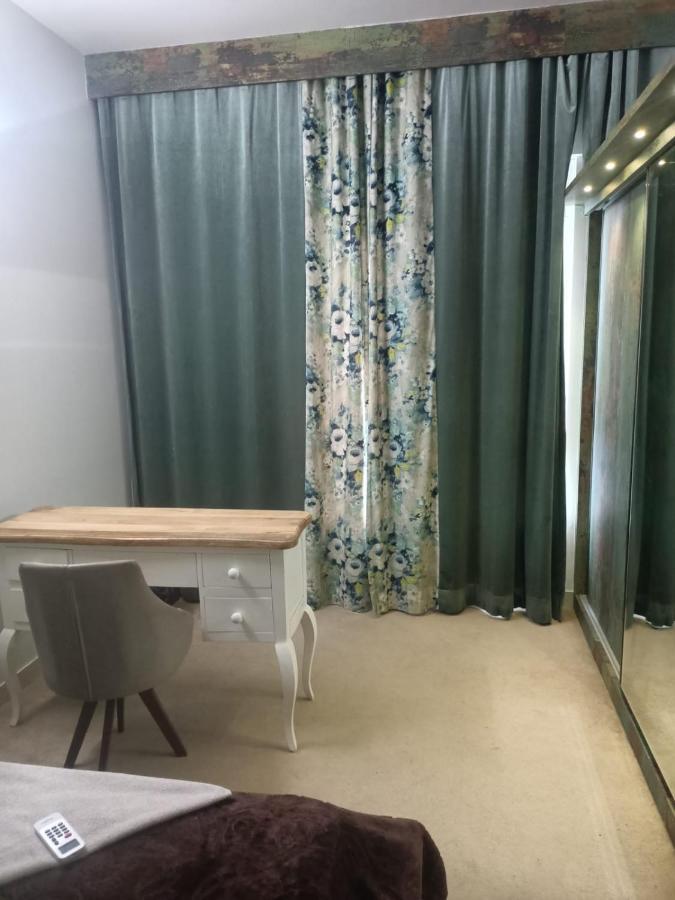 Royal - 3 Bhk Apartment *