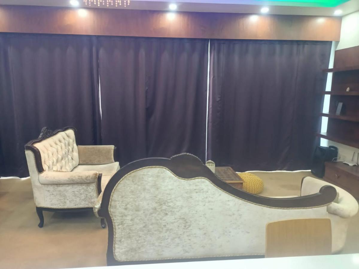 Royal - 3 Bhk * Pune
